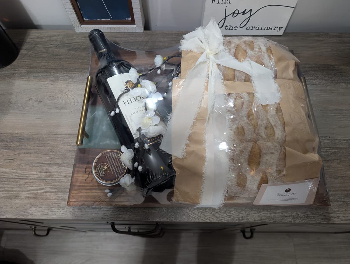 Single handcrafted gift package